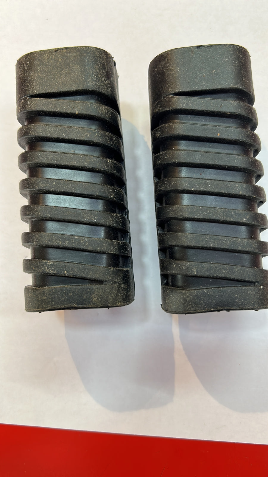 foot rest rubber for Bajaj discover 150-ABHISHEK