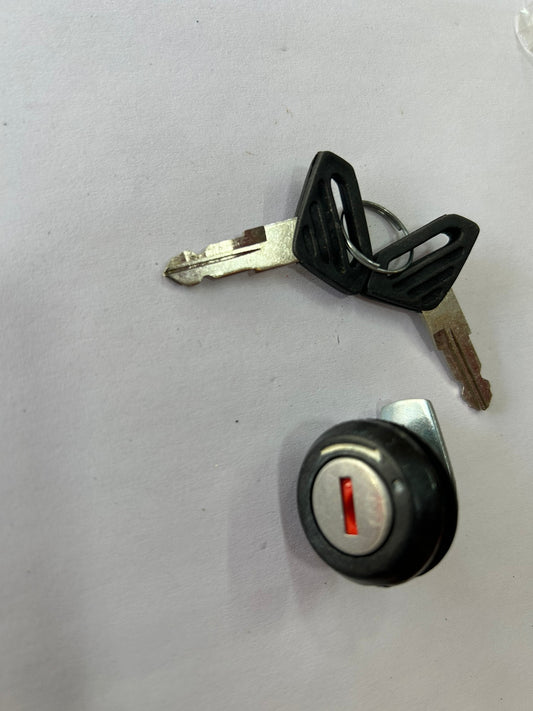 SIDE PANEL LOCK  for BAJAJ PULSAR 150 NEW-mebesto