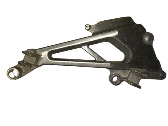 Foot Rest Bracket Right Side for Hero CBZ Old-First Quality 